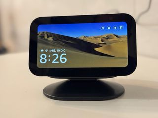 Supporto magnetico regolabile per Echo Show 5 e 8