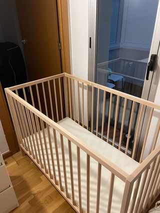 Cuna haya IKEA (con colchón)