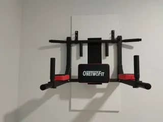 Barra dominadas y fondos