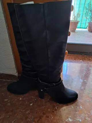 Botas altas negras