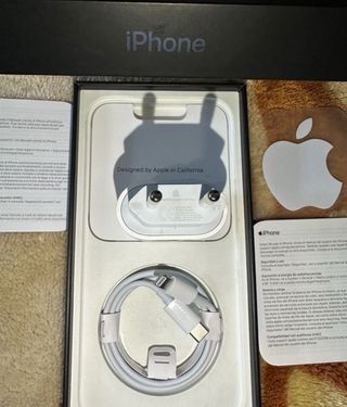 Caricatore Apple 20W USB-C + Cavo Lightning