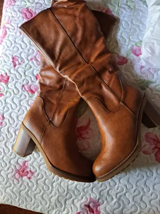 Botas altas marrones