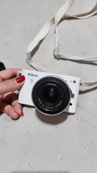 Cámara Nikon 1 + Accesorios