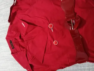 Vestido rojo de dama