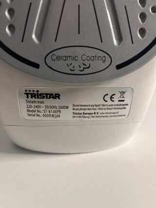 Plancha de ropa Tristar azul y blanca