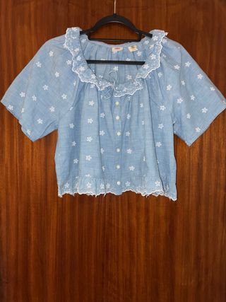 Blusa Levi's bordada Talla XS