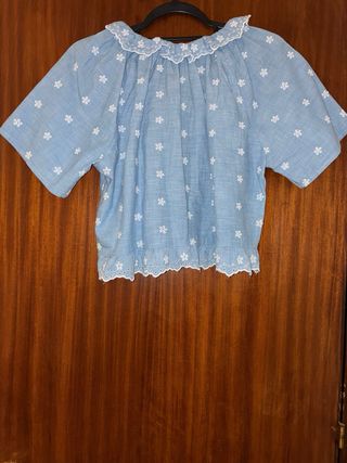 Blusa Levi's bordada Talla XS