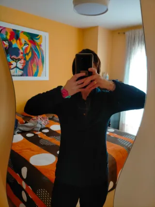 Jersey Mango azul marino cuello vuelto