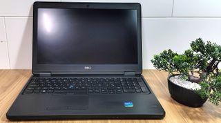 Dell Latitude E5550 ( i5, 8GB RAM, 240 GB SSD )