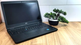 Dell Latitude E5550 ( i5, 8GB RAM, 240 GB SSD )