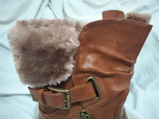 Botas marrones con pelo