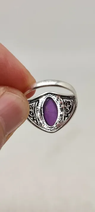 Anillo de Plata y Amatista.