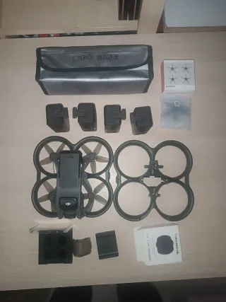DJI Avata + Batterie e Accessori