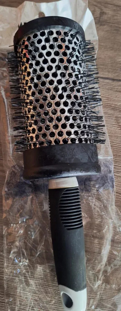 Lotto 25 Spazzole per Capelli Nuove