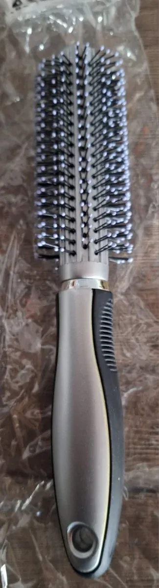 Lotto 25 Spazzole per Capelli Nuove