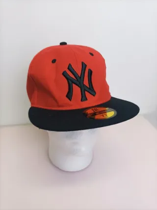 Gorra New York Yankees 7 1/4 Roja y Negra