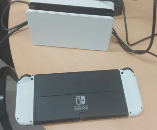 Nintendo Switch OLED + Accesorios