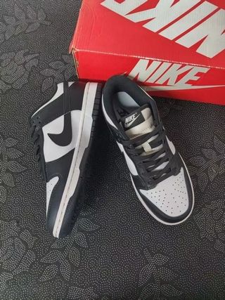 Nike Dunk Low Blanco y Negro Talla 42.5