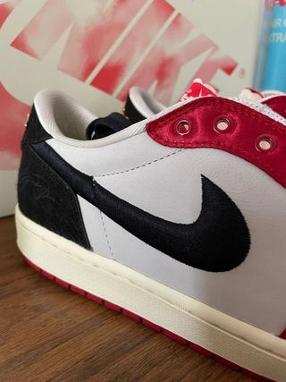 Jordan 1 Low Rojo Blanco Talla 46
