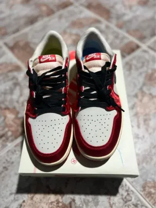 Jordan 1 Low Rojo Blanco Talla 45