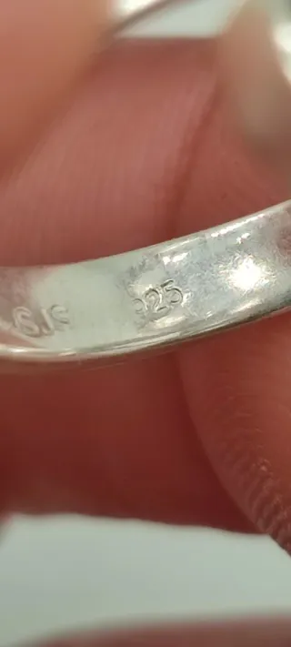 Anillo de Plata y Cuarzo Rosa.