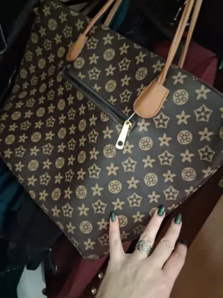 Bolso de vestir tipo Louis Vuitton marrón