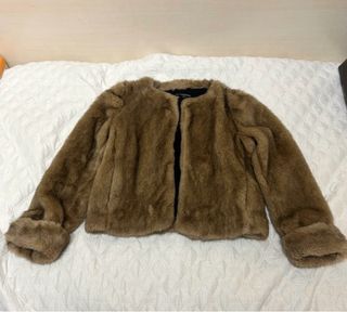 Abrigo de pelo marrón