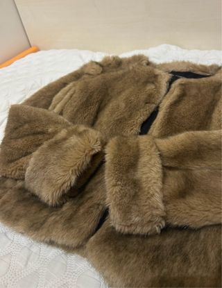 Abrigo de pelo marrón