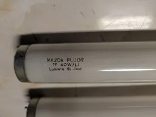 Lámparas fluorescentes Sylvania rojas 120 cm