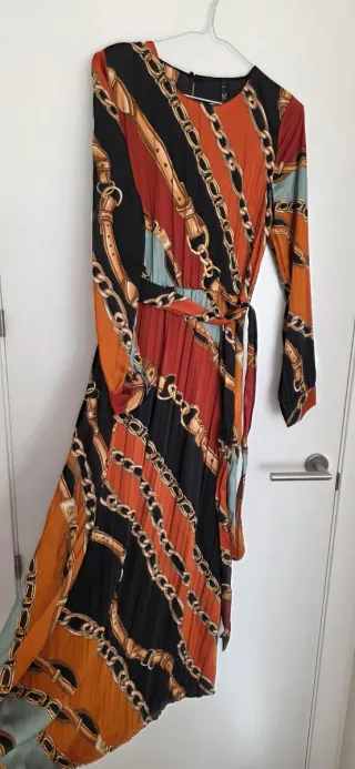 Vestido Zara estampado cadenas