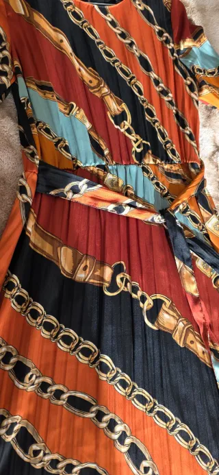 Vestido Zara estampado cadenas