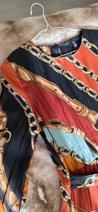 Vestido Zara estampado cadenas