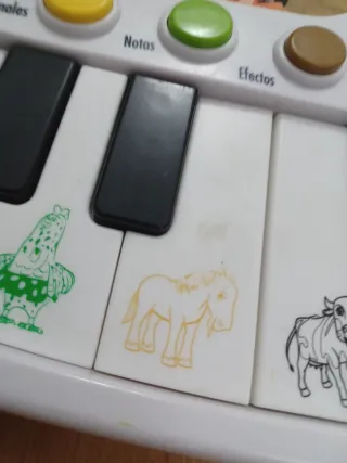 Piano Juguete La Granja de Zenón
