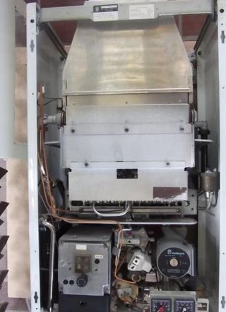 RICAMBI / PEZZI DI RICAMBIO PER CALDAIA VAILLANT VCM 18-10