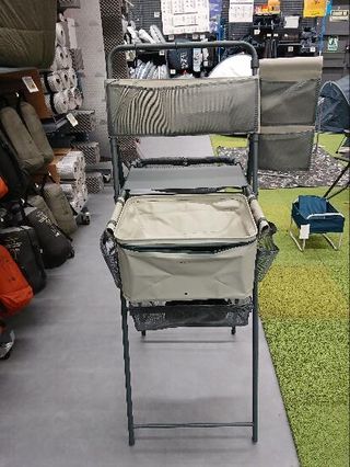 Fregadero portátil de camping con depósito de aguas