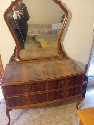 Mueble tocador antiguo de madera precio negociable