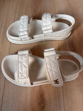 Sandalias Westies Beige Planas