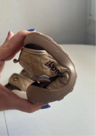 Sandalias respetuosas para bebé