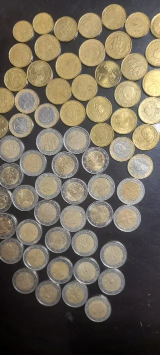 Monedas de 2 euros 1 euro y mas