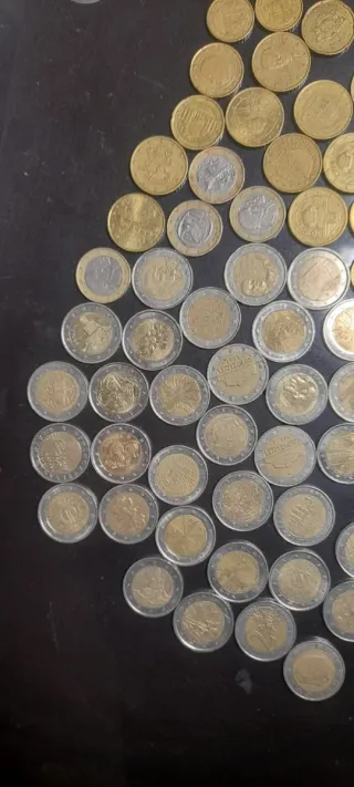 Monedas de 2 euros 1 euro y mas