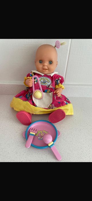 Muñeca Baby Mío con accesorios años 80