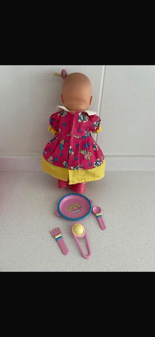 Muñeca Baby Mío con accesorios años 80