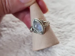 Anillo Plata y Piedra Luna Marquise