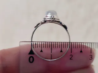Anillo Plata y Piedra Luna Marquise