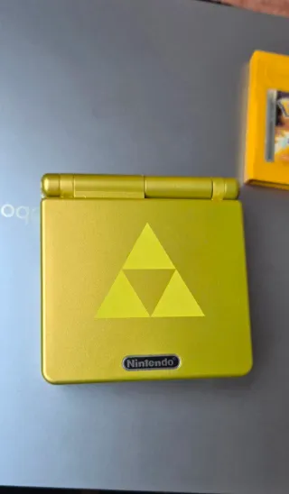 Nintendo Game Boy Advance SP Dorada