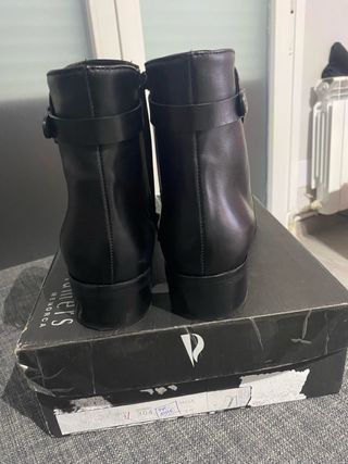 Botines negros piel