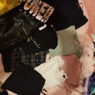 Ropa Seminueva y SIN Estrenar (44 prendas lote).