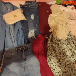 Ropa Seminueva y SIN Estrenar (44 prendas lote).