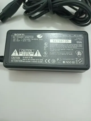 Alimentatore Sony AC-L10B 8.4V 1.5A videocam. Sony