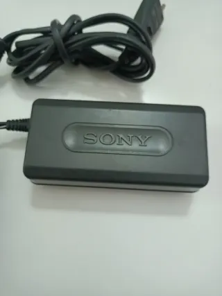 Alimentatore Sony AC-L10B 8.4V 1.5A videocam. Sony